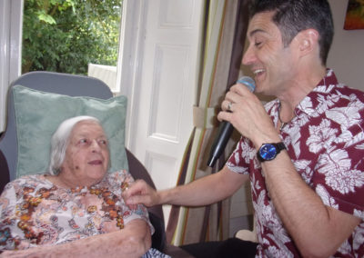 Singer Kevin Walsh entertains at Loose Valley Care Home 2