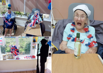 Miss Holiday Swing sings for Loose Valley Care Home residents 3