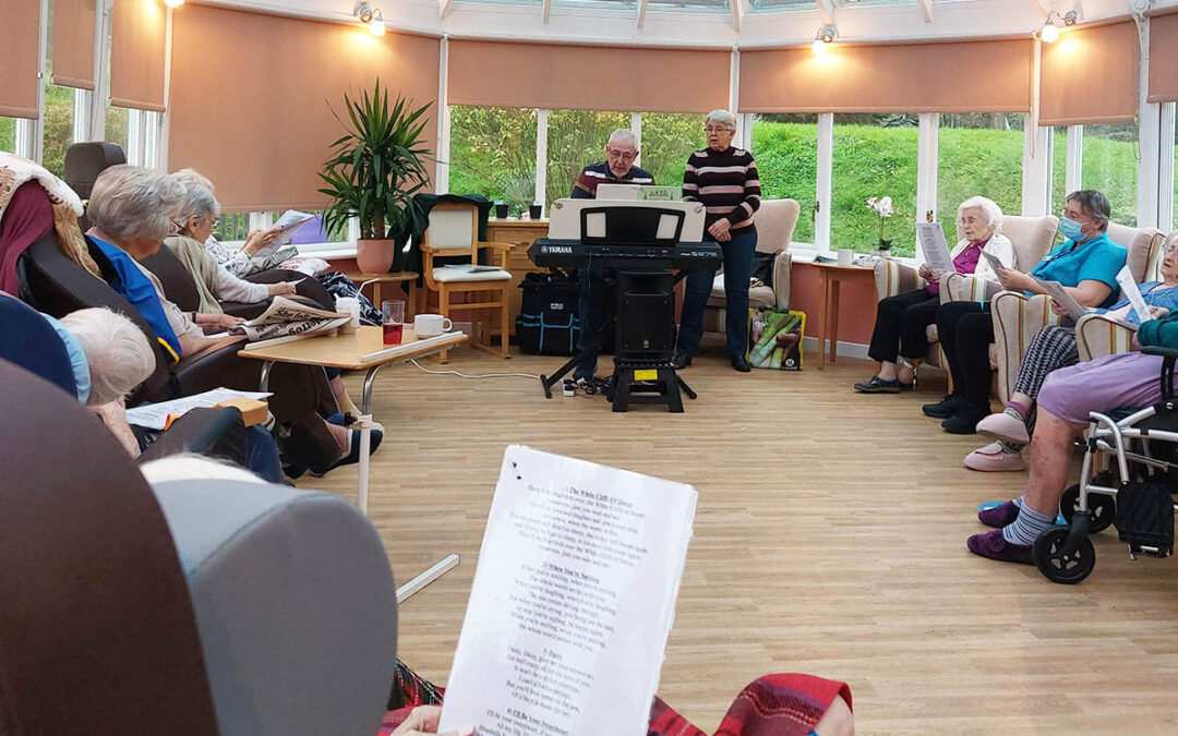 Loose Valley Care Home residents enjoy music with Phil and Cathy